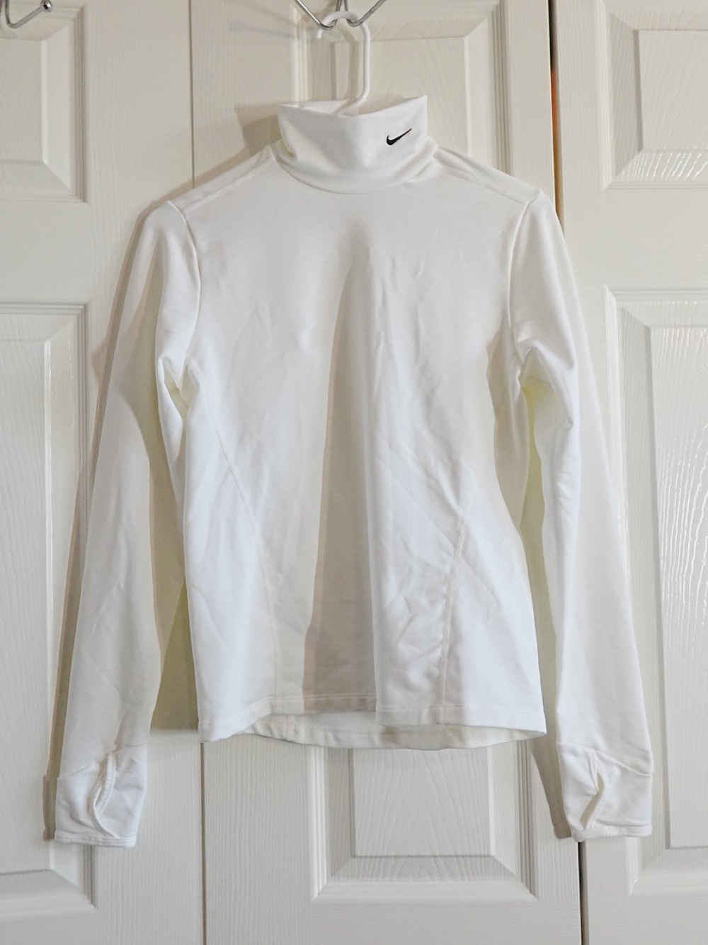 Nike Women's Pro Dri-FIT Fitness Mock-Neck Long-Sleeve Top in White - Small